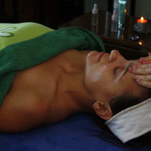 Anti age procedūra, noslēdzam ar limfodrenējošām kustībām